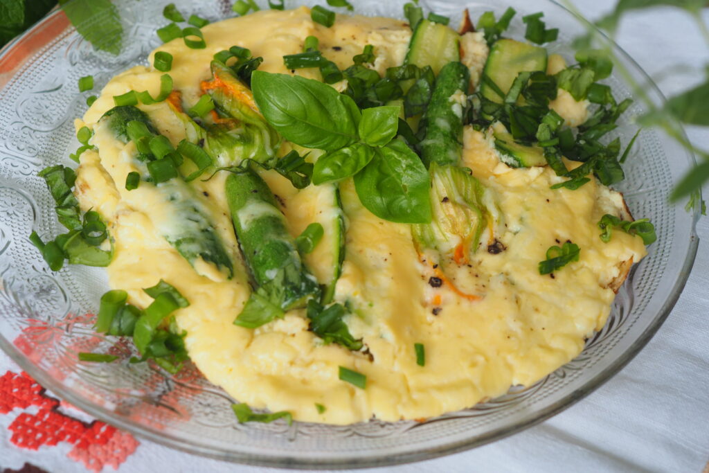 Frittata z kwiatami cukinii